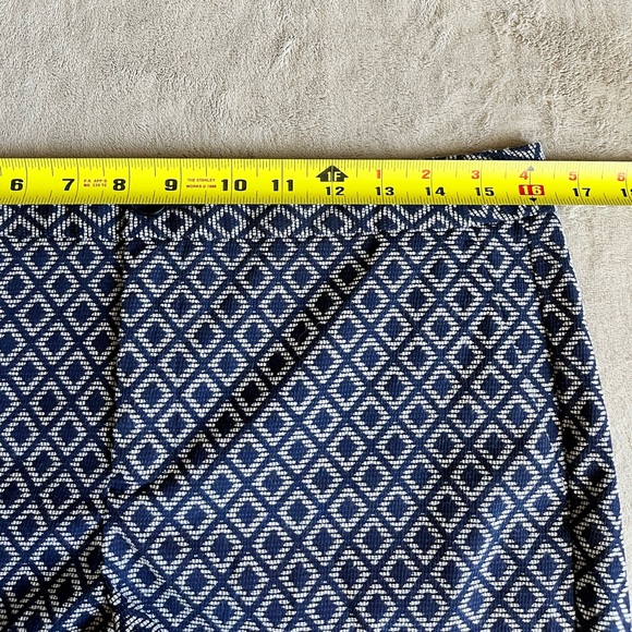 Banana Republic Hampton Fit Shorts - Picture 9 of 11